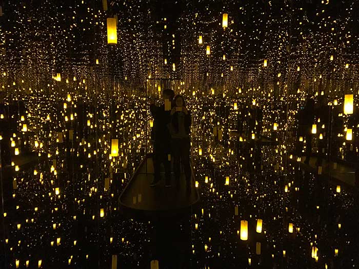 Yayoi Kusama: Infinity Mirrors exhibit